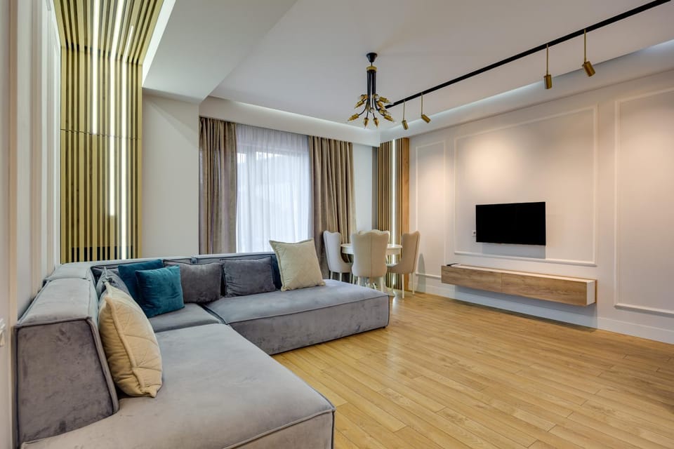Communal lounge/ TV room, TV and multimedia, Living room, Seating area, Evening entertainment
