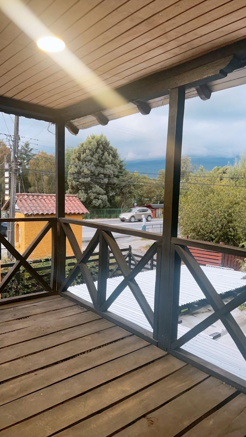 Hostal La Casona Ensenada con parking Bed and Breakfast in Los Lagos, Chile