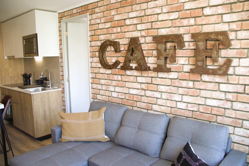Kitchen or kitchenette, Living room