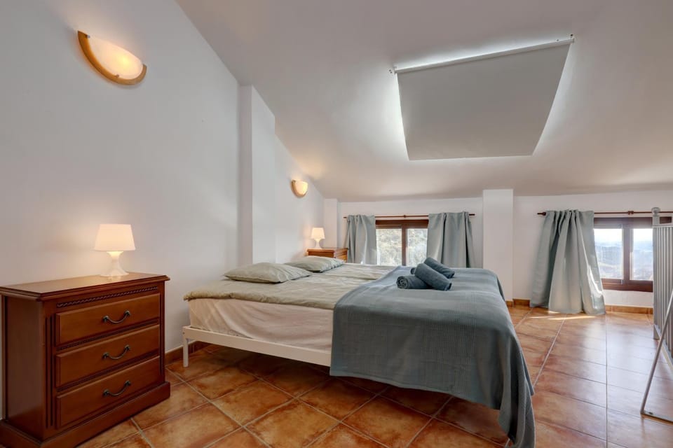 Apartament Ewa z widokiem Casares Apartment in Costa del Sol