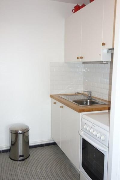 Bathroom, kitchen