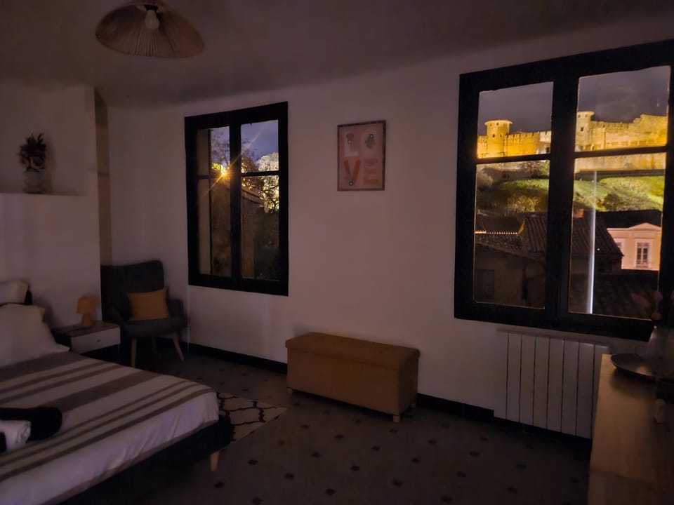 Vue Cité Médiévale Castel View Bed and Breakfast in Carcassonne