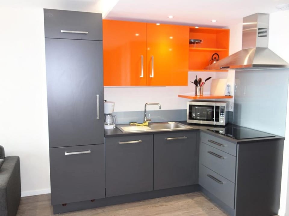 oven, kitchen