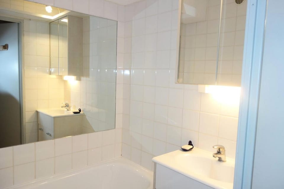 Shower, Bathroom, bidet