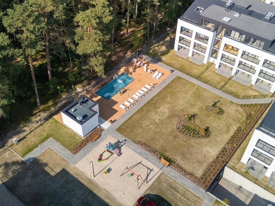 Garden, Swimming pool
