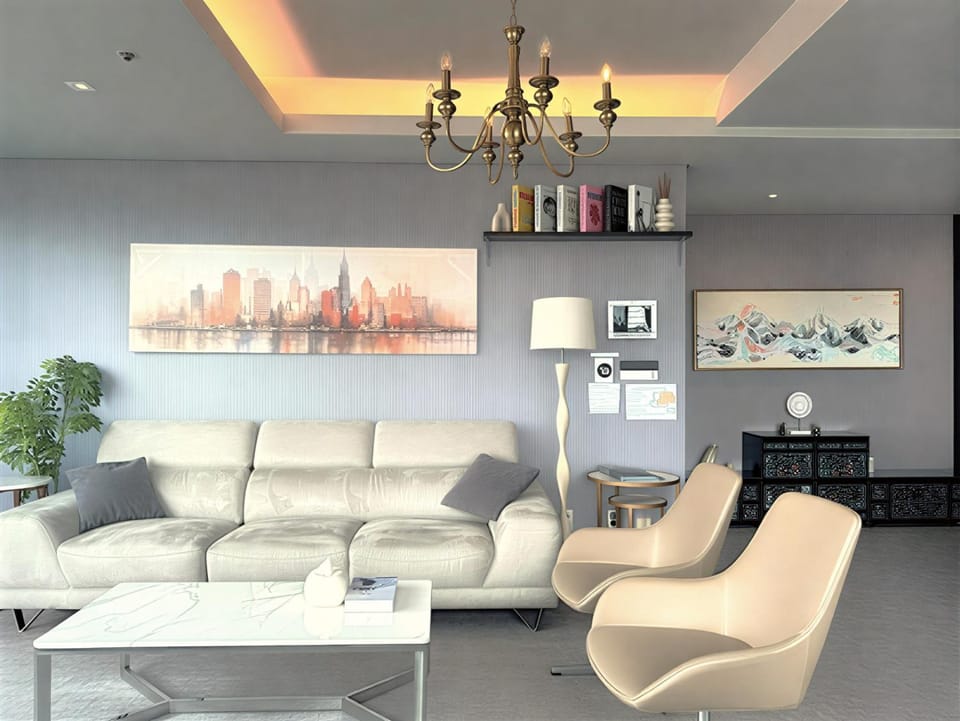 Living room, Seating area
