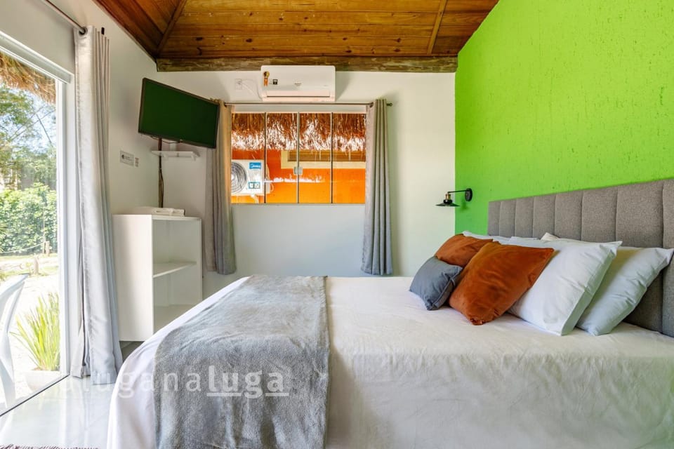 Parrot Cabin - Heated Pool & Gourmet Area Cabin in Florianopolis