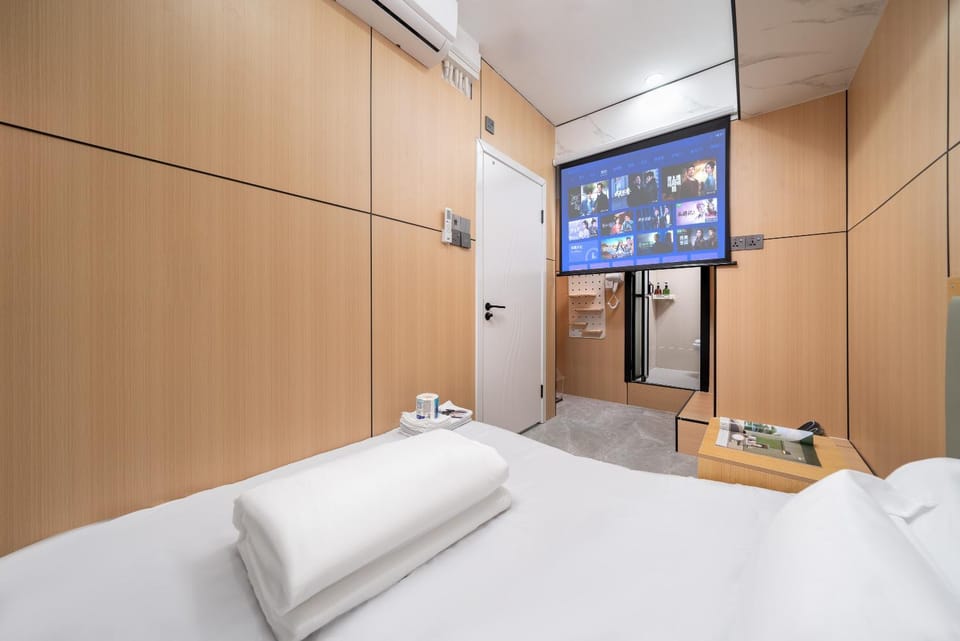 Windsor Hella Inn Bed and Breakfast in Hong Kong