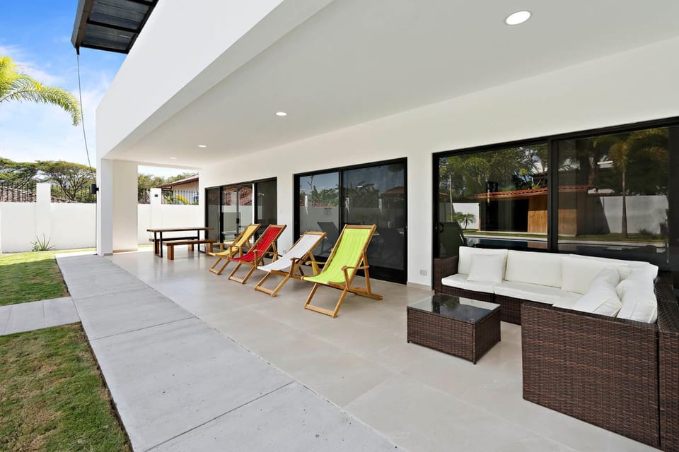 Patio, Balcony/Terrace, Seating area