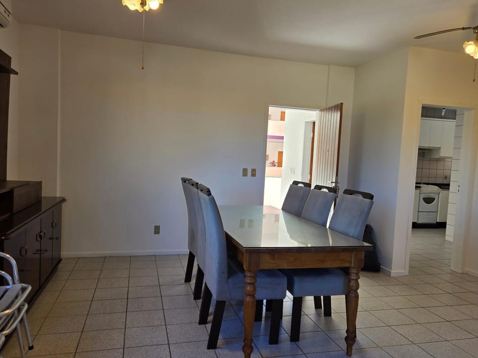 Apartamento na rua da praia Apartment in Florianopolis