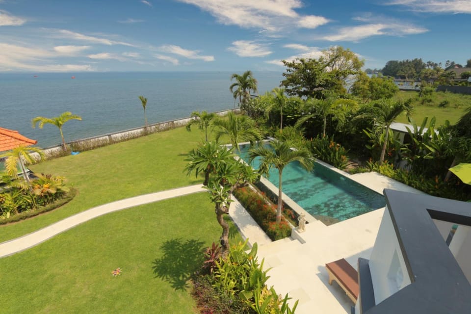 Day, Natural landscape, Garden, Garden view, Pool view, Sea view, Swimming pool, Swimming pool