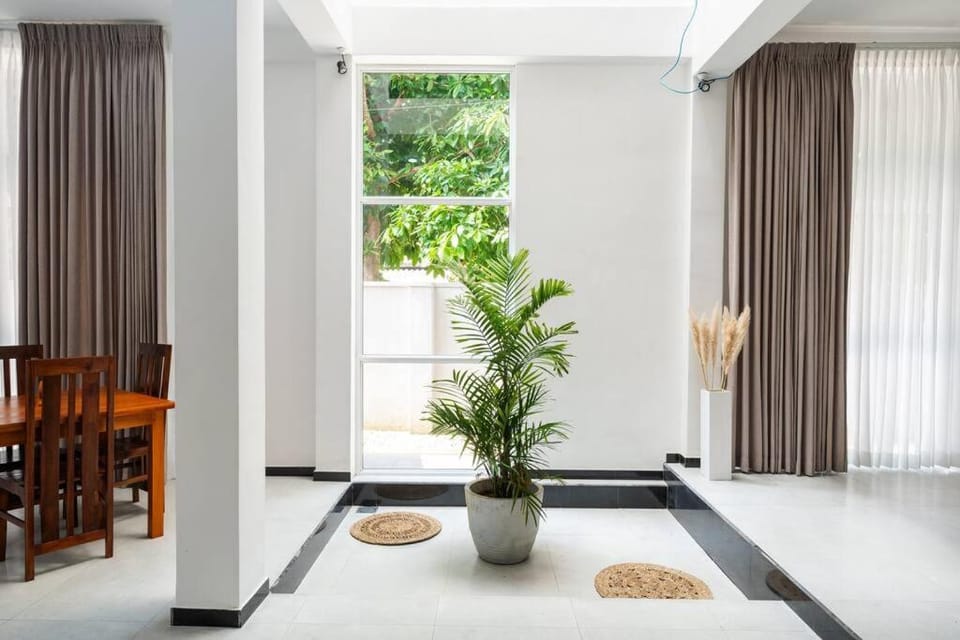 6-Bedroom Villa for 15 Guests in Talpe Villa in Southern Province