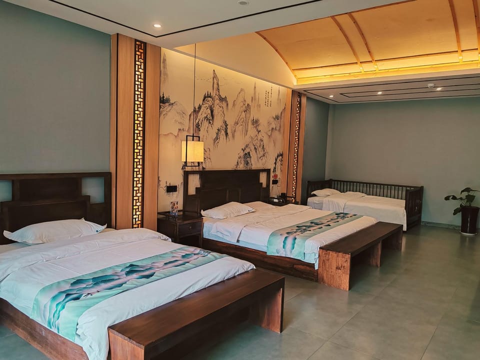Bed, Photo of the whole room, On site