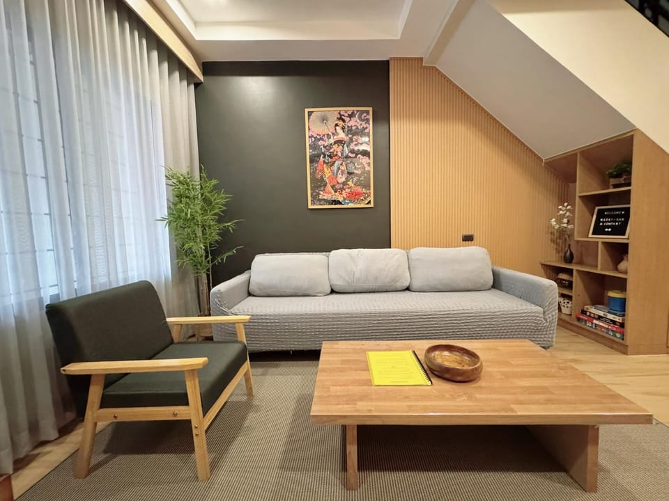 MUJI TOWNHOUSE SUITE in Central Makati BILLIARDS, KTV Villa in Makati