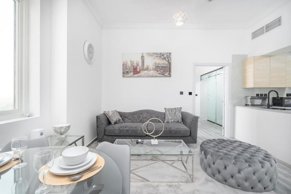 StayShort - Vibrant 1-Bedroom Apartment at Executive Bay A in Business Bay Apartment in Dubai