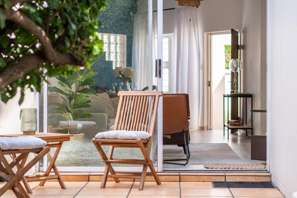Patio, Seating area
