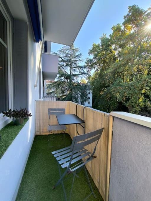 Bel appartement-Foire expo-4 pers-Parking gratuit Apartment in Pau