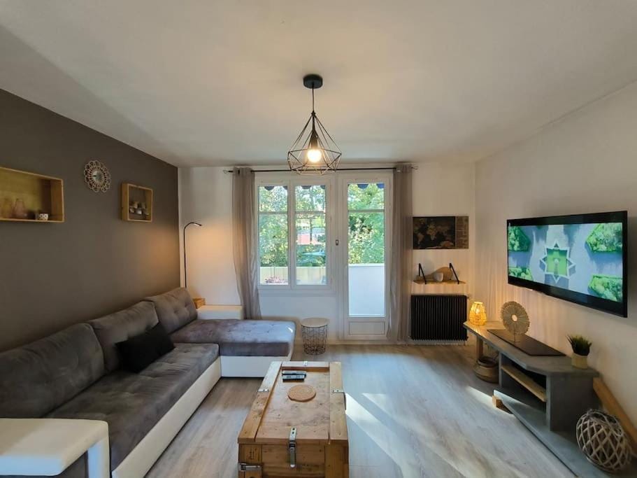 Bel appartement-Foire expo-4 pers-Parking gratuit Apartment in Pau