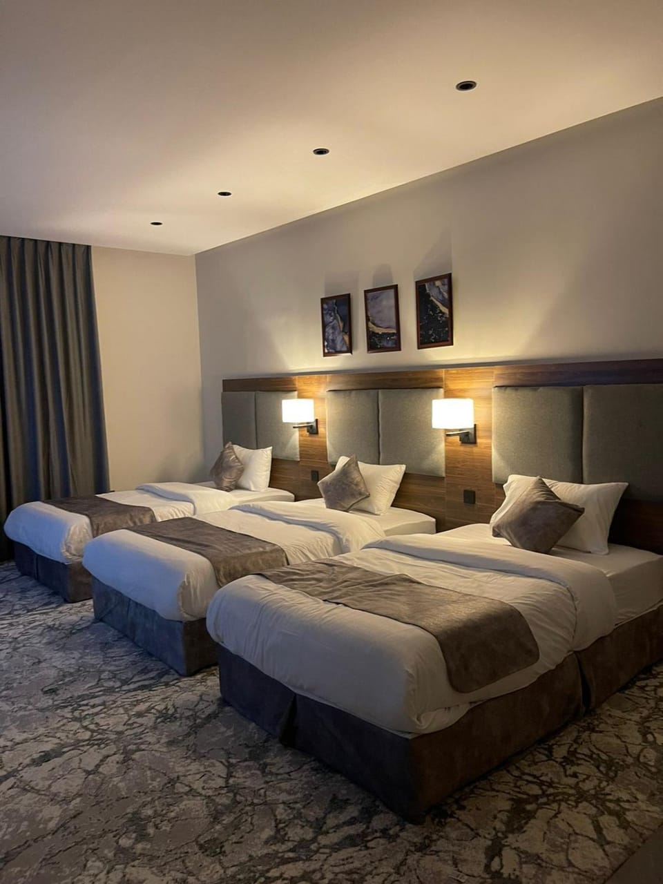 Bed, Living room, Photo of the whole room, Seating area, Bedroom