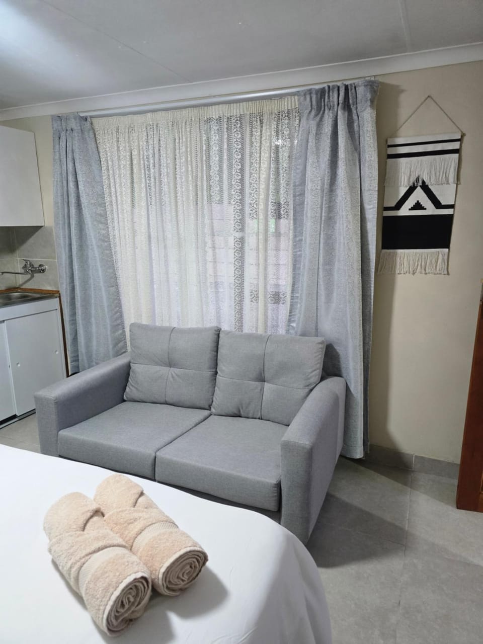 Peshline Guest House Unit 0 Bed and Breakfast in South Africa