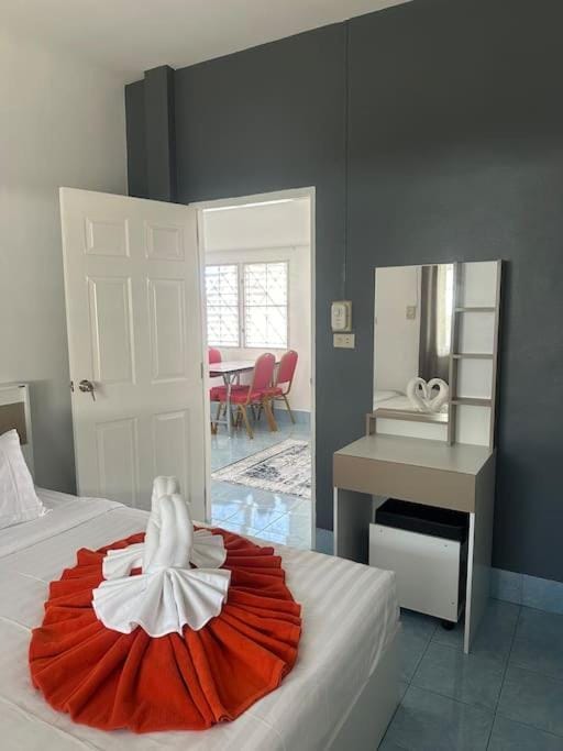 P&I Group Home 4 Karon beach House in Phuket