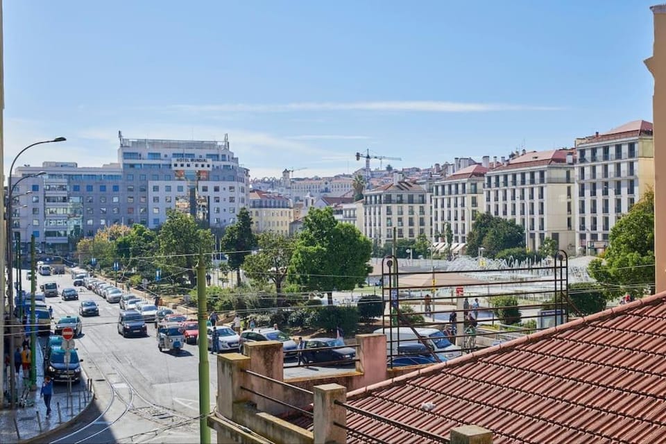 Baixa and Alfama at your Doorstep, Terrace AirCon Apartment in Lisbon