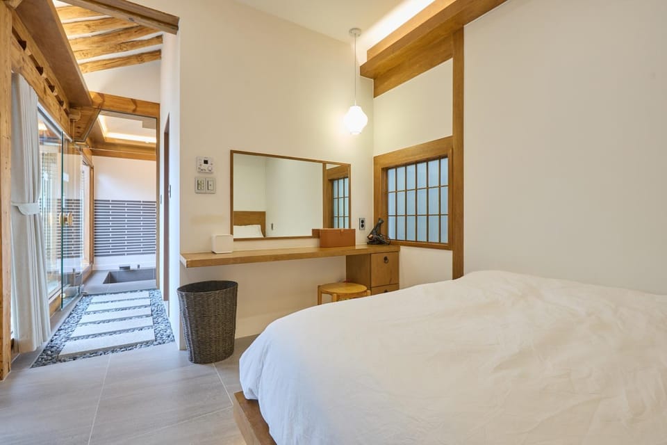Hanok spa stay 소연정 Chalet in South Korea
