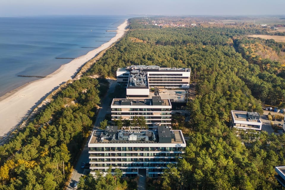 Property building, Natural landscape, Bird's eye view, Beach, Sea view