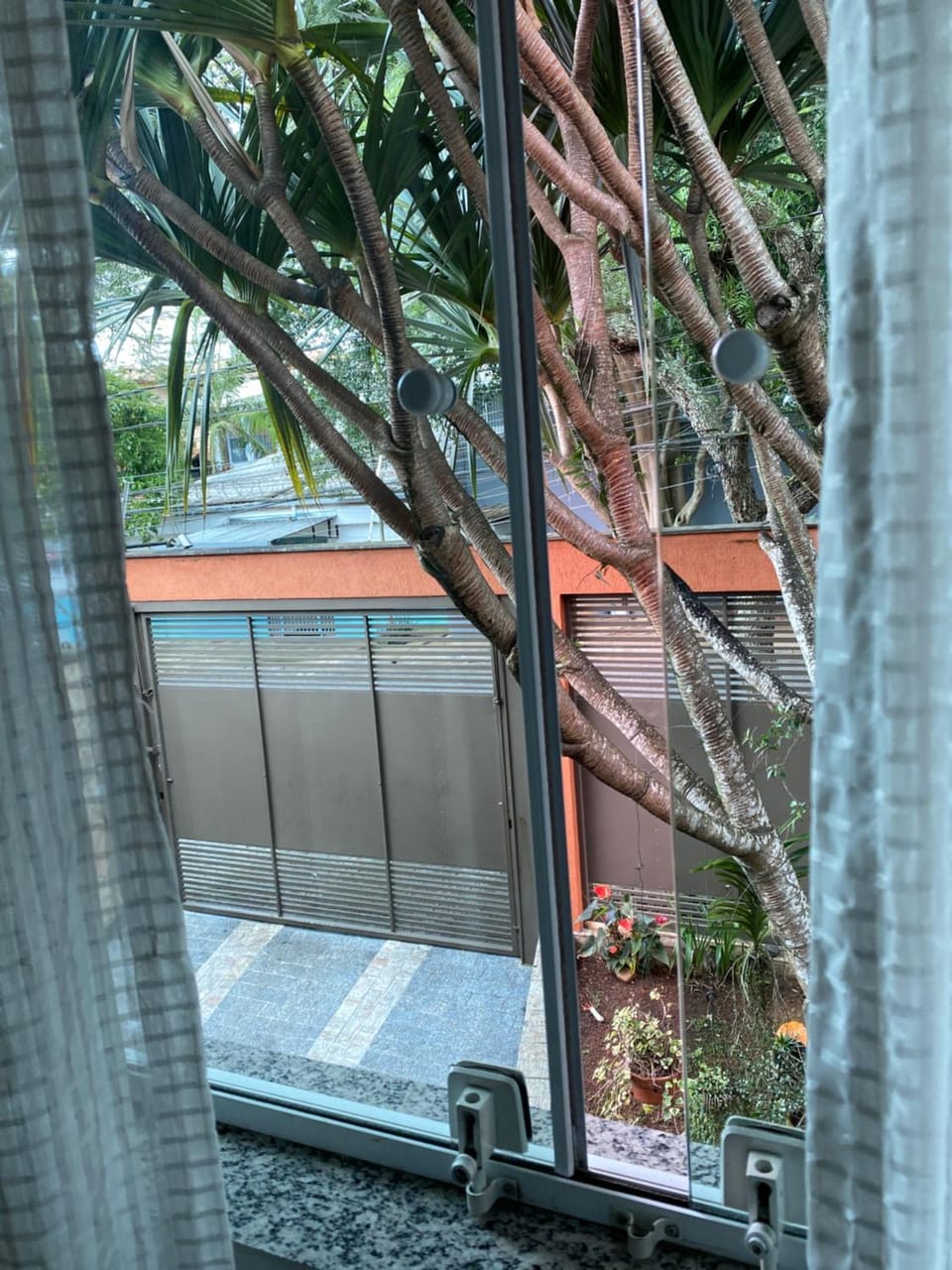 Quarto amplo e confortável Vacation rental in Sao Paulo City