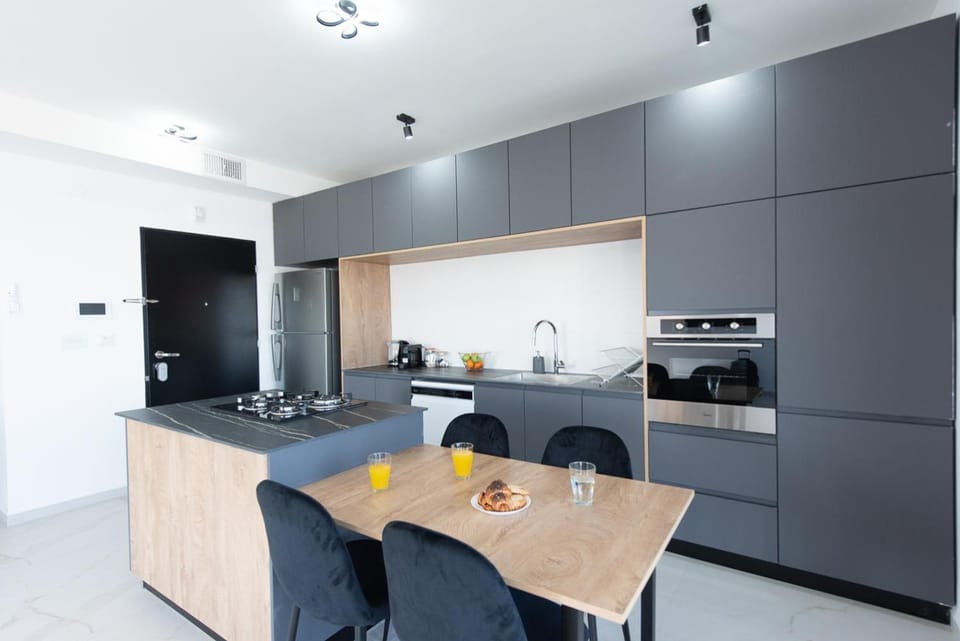 PORT CITY HAIFA - Mount Carmel Luxury Apartment Apartment in Haifa