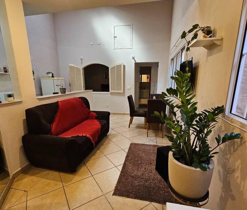 Apartamento em Osasco com 2 Quartos, Wi-fi, Local Tranquilo Apartment in Osasco