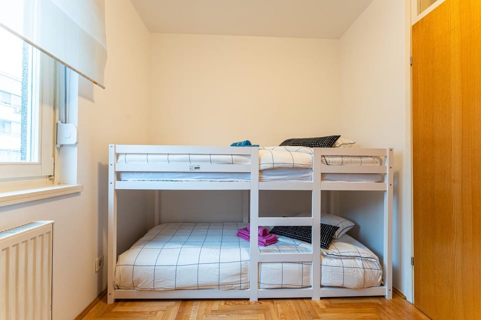 Photo of the whole room, Bedroom, bunk bed