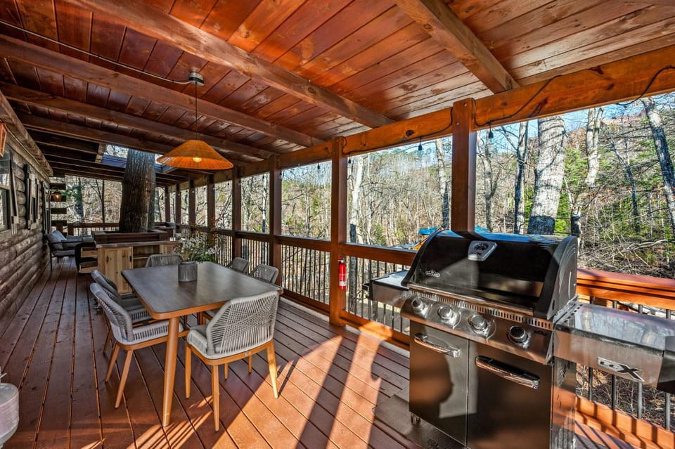 Patio, View (from property/room), Balcony/Terrace, Living room, Seating area, Dining area