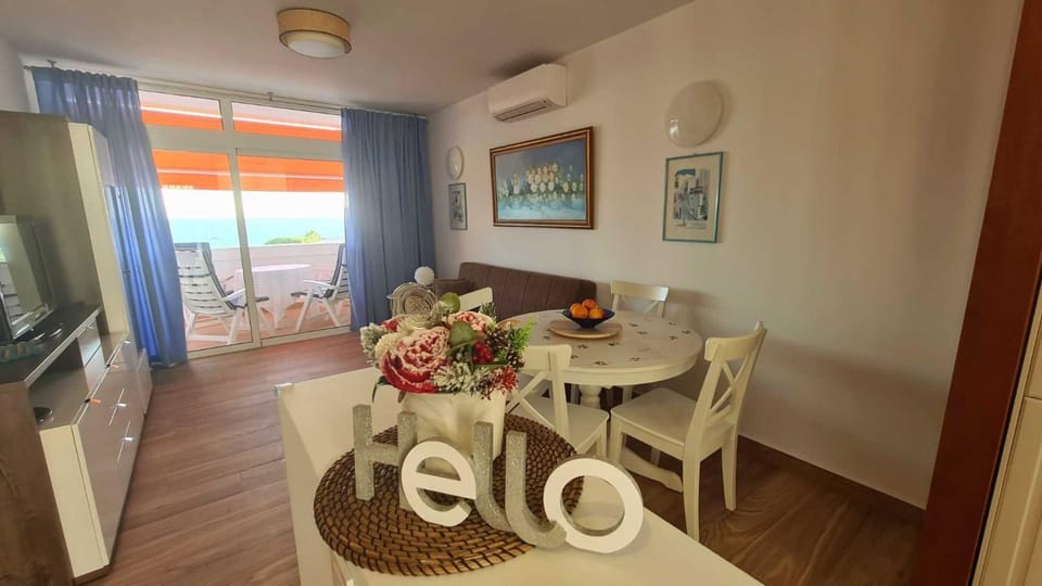 215 Azahara by Tenerife Rental & Sales Apartment in Playa de las Americas