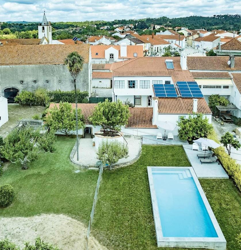 Garden, View (from property/room), Swimming pool