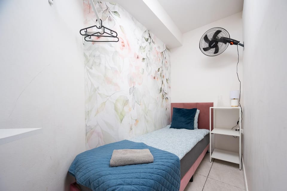 SheSpace Apartrooms Capsule hotel in Krakow