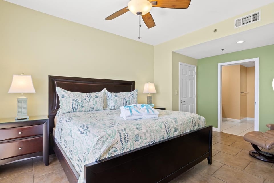 Anchor's Way! Come Visit Our Beautiful 2 BR, 2BA Oceanfront Retreat! Sleeps 6! House in Panama City Beach