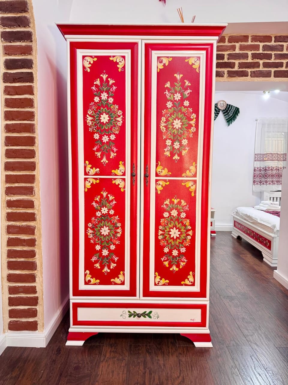 wardrobe