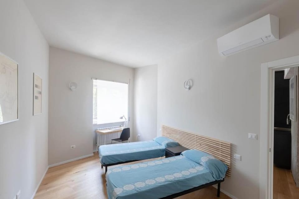 Modern Spacious Apartment on the Tevere Apartment in Rome