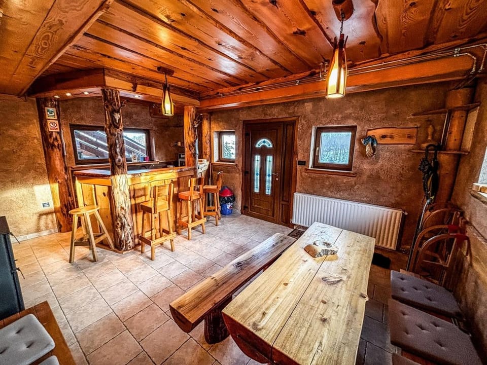 BBQ facilities, Banquet/Function facilities, Seating area, Entertainment
