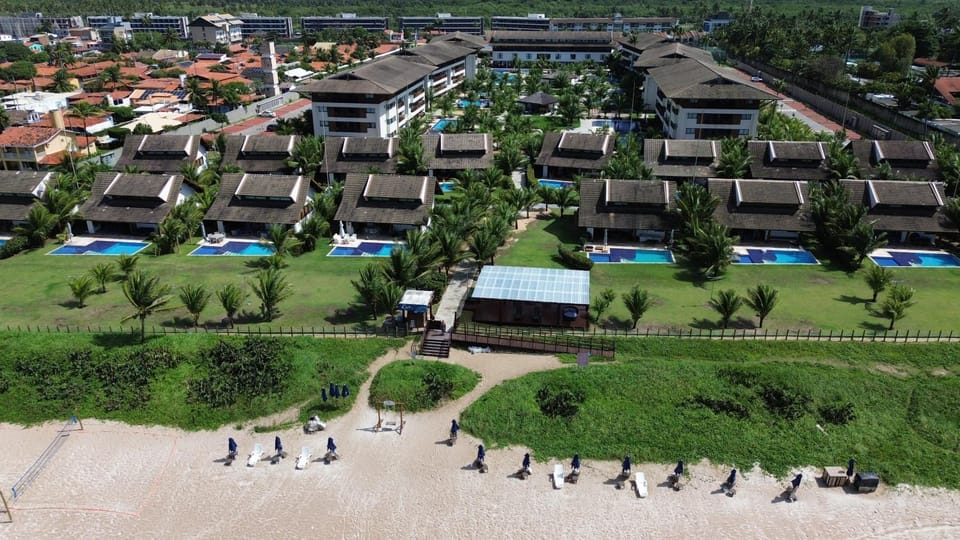 Property building, Day, Natural landscape, Bird's eye view, Garden, Location