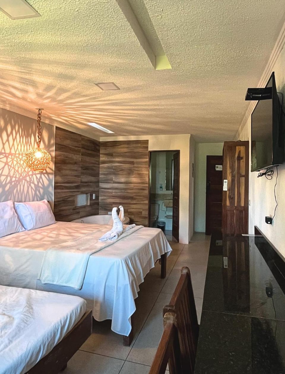 TV and multimedia, Photo of the whole room, Bedroom