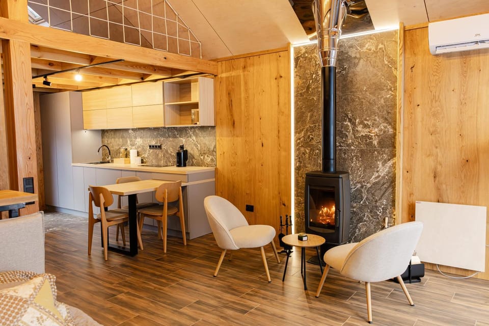 Coffee/tea facilities, Living room, air conditioner