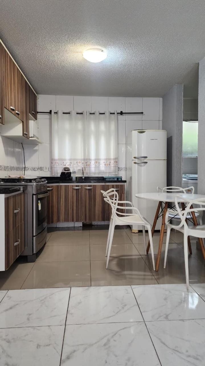 Lindo Apto Térreo Relaxante com Garagem Apartment in São José dos Pinhais