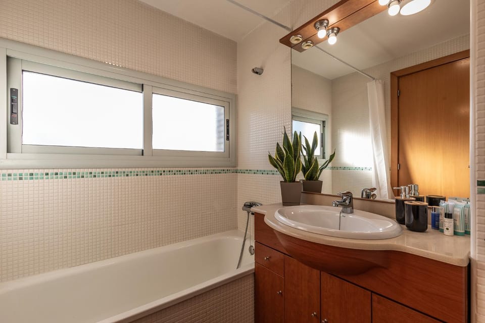 Bathroom, Bath