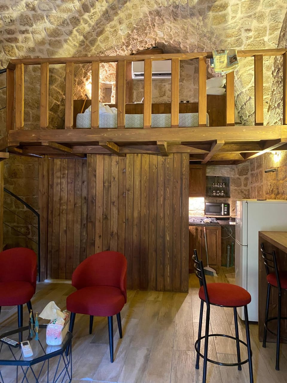 Bed, Kitchen or kitchenette, Living room
