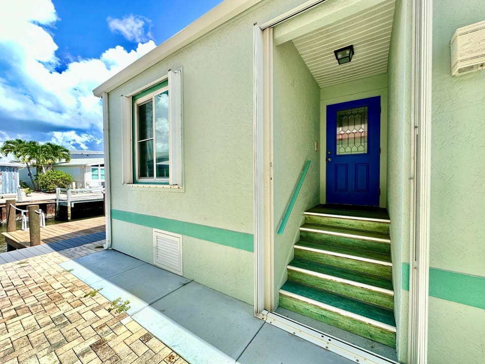 Sunrise Shores N1132 House in Hutchinson Island