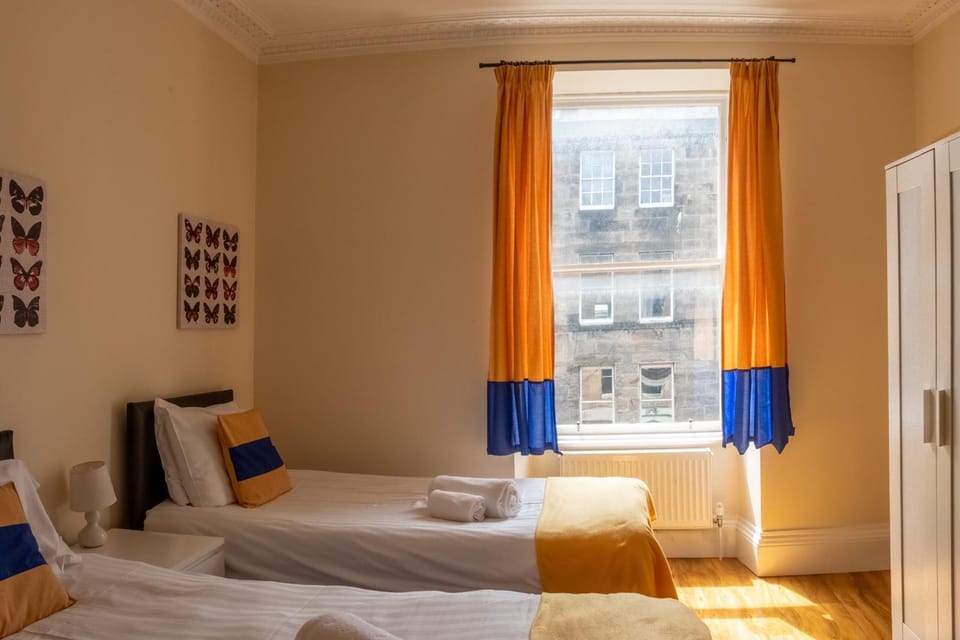3 Bedroom Apartment with castle views Apartment in Edinburgh