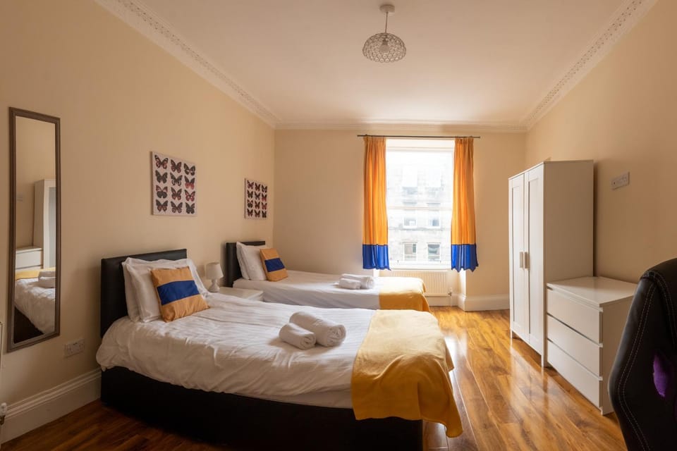 3 Bedroom Apartment with castle views Apartment in Edinburgh