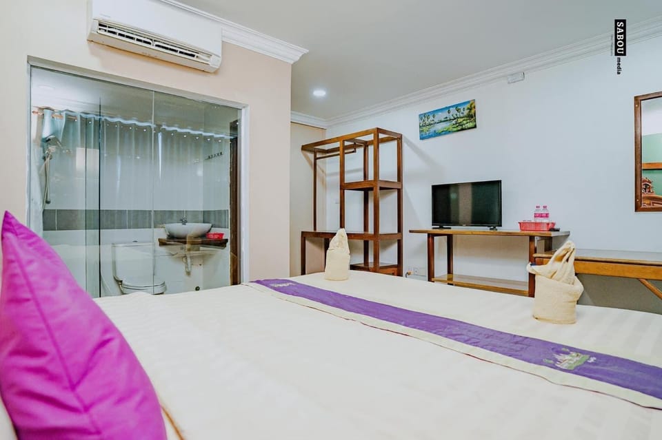Neakru Guesthouse and Restaurant Hotel in Cambodia
